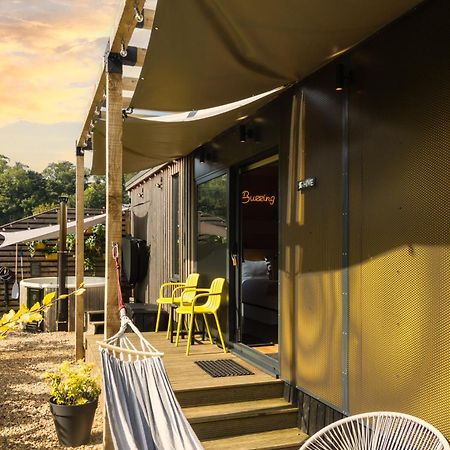 The Hive - Unique Hot Tub Cabin In มิลล์พอร์ต ภายนอก รูปภาพ