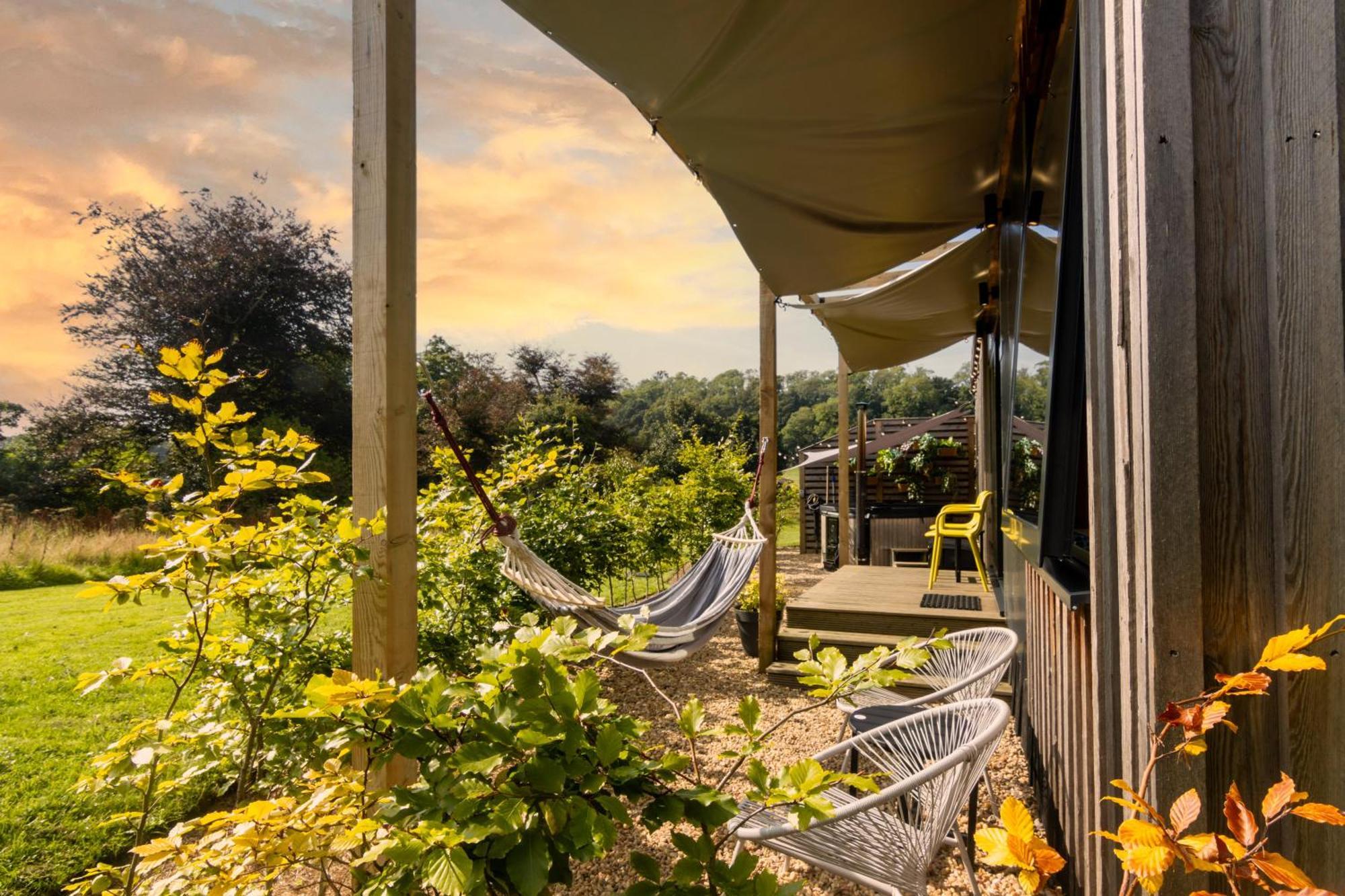 The Hive - Unique Hot Tub Cabin In มิลล์พอร์ต ภายนอก รูปภาพ